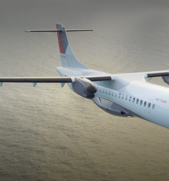 spacex-starlink-atr-aircraft